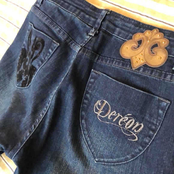 Dereon Jeans - Picture 3 of 8